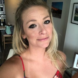 Meet your Posher, Mackenzie